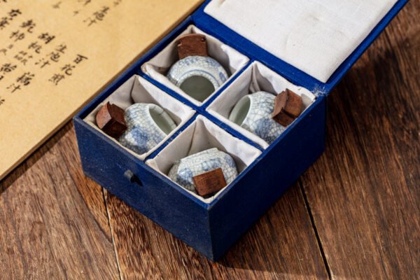 Bird Jars of late Qing dynasty